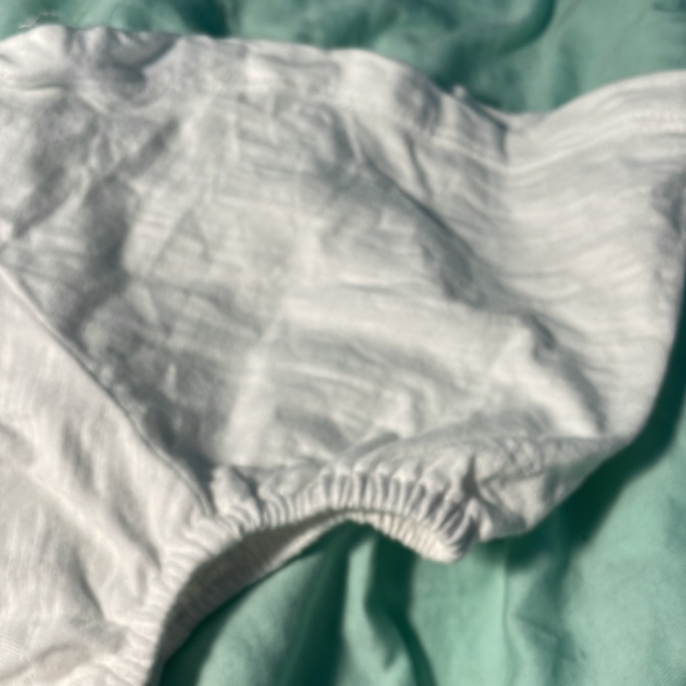 Old Navy Ruffled Top - Picture 2 of 2
